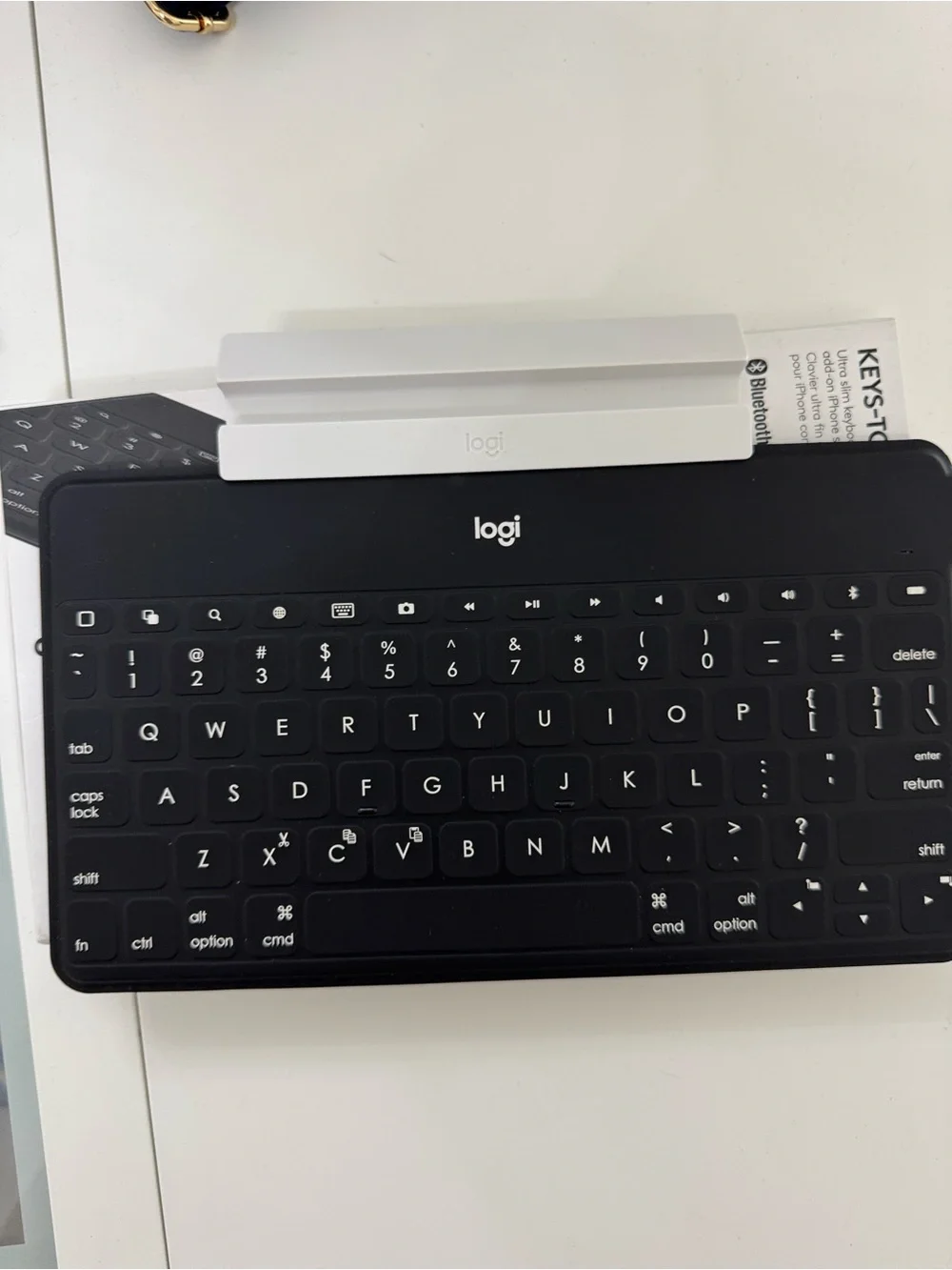 Logitech Slim Bluetooth Keyboard in Black